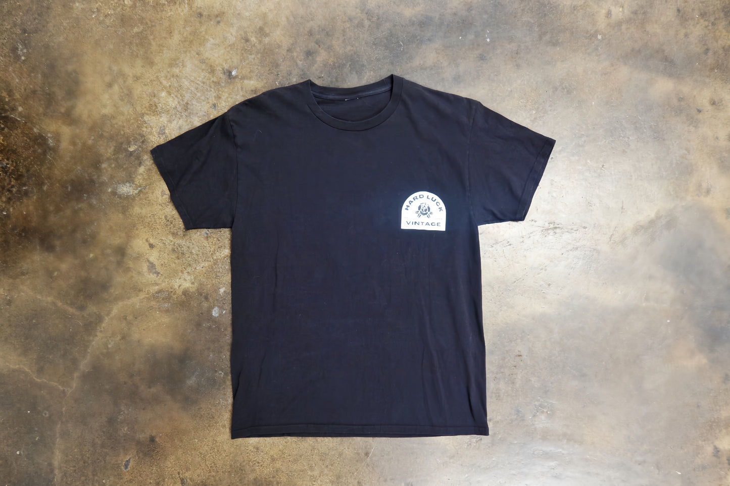 Sunken 8 Tee